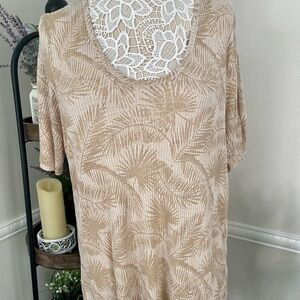 🌸CLEARANCE - Tropical Sheer Top - C20🌴🏝️